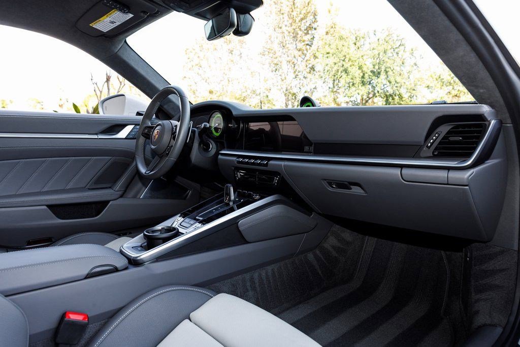 Used 2024 Porsche 911 Turbo AWD/4WD image 32