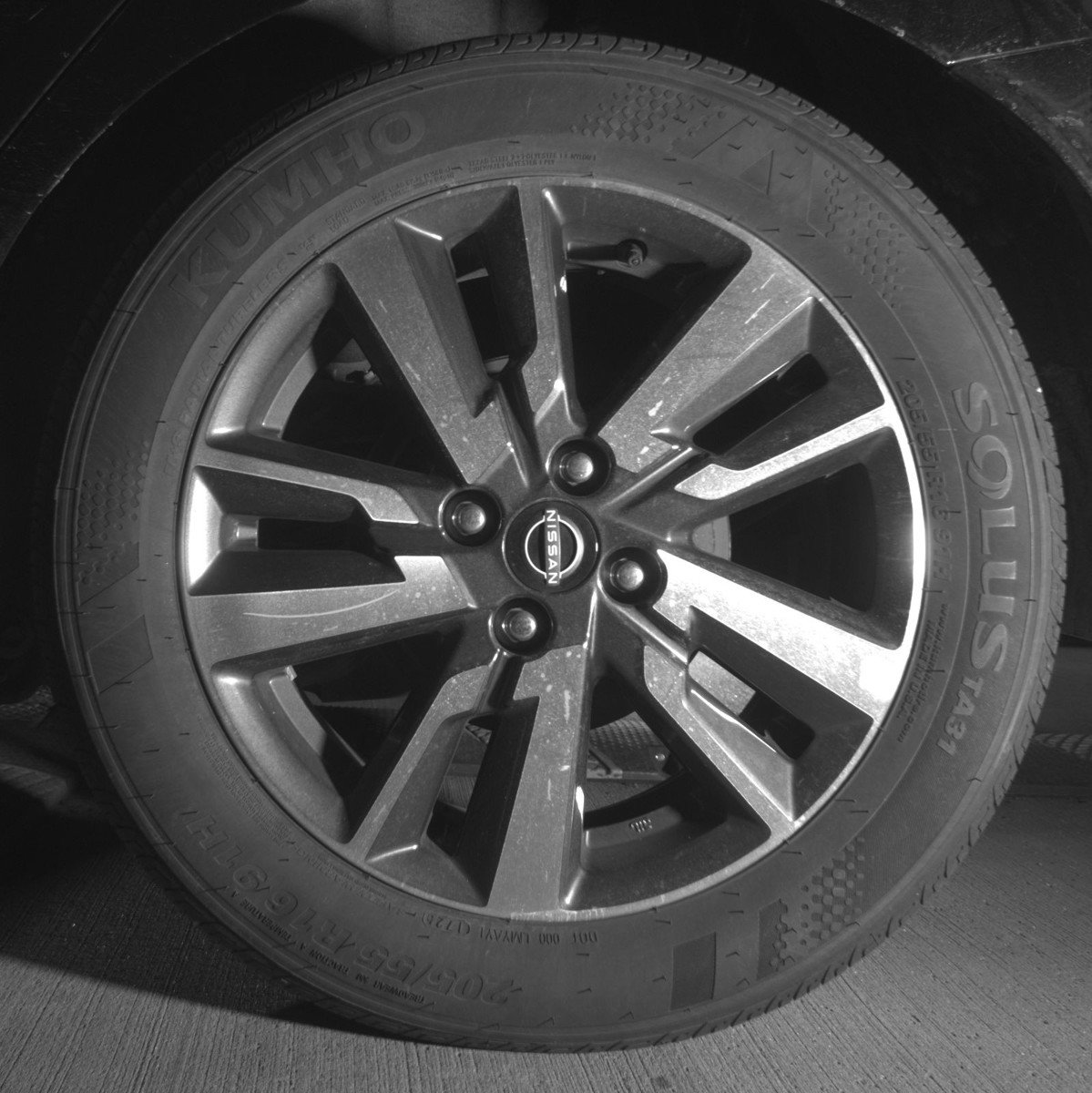 Used 2025 Nissan Versa SV image 14