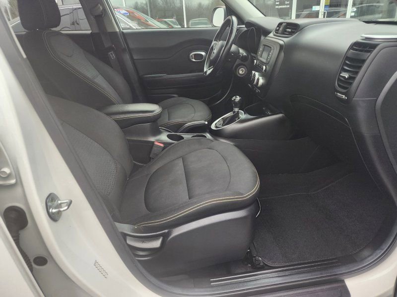 Used 2016 Kia Soul + w/ Designer's Package image 12