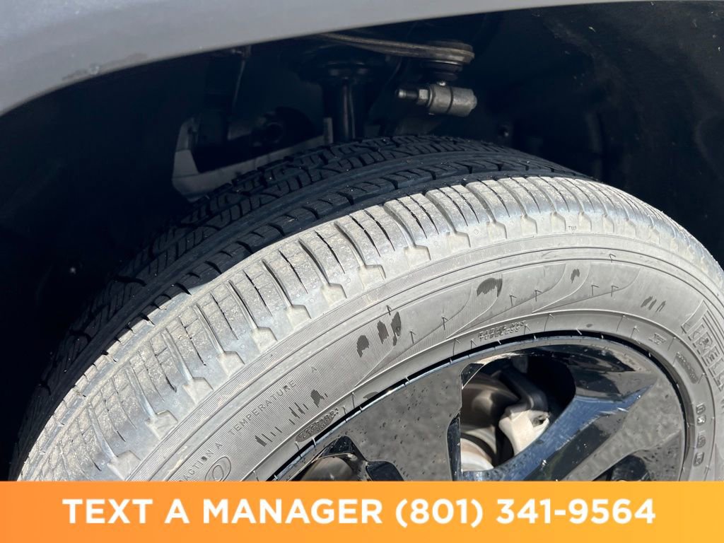 Used 2025 Jeep Grand Cherokee Limited w/ Black Appearance Package image 27