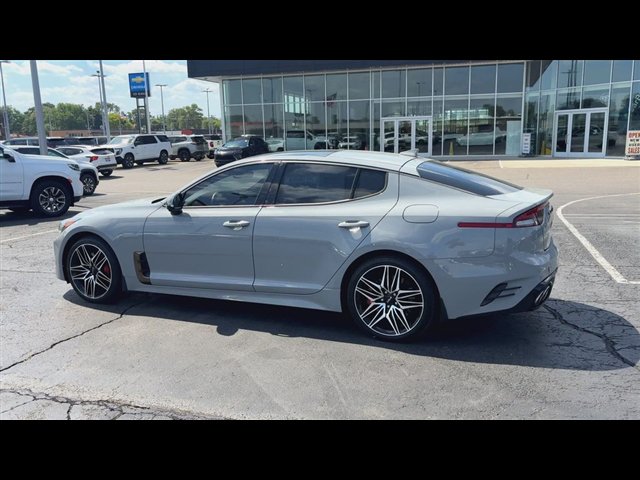 Used 2022 Kia Stinger GT2 AWD/4WD image 6