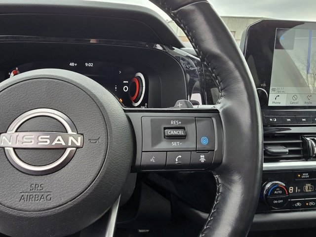 Used 2022 Nissan Pathfinder Platinum image 32