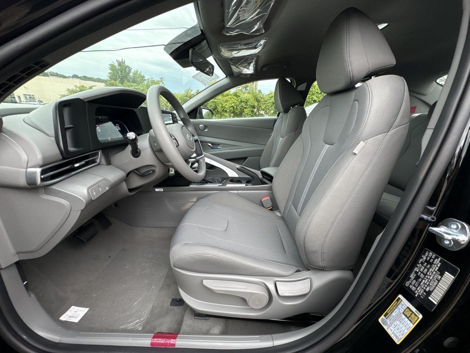 New 2026 Hyundai Elantra SE FWD image 13
