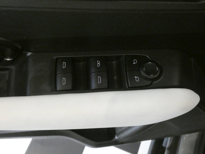 Used 2023 GMC Canyon AT4X image 23