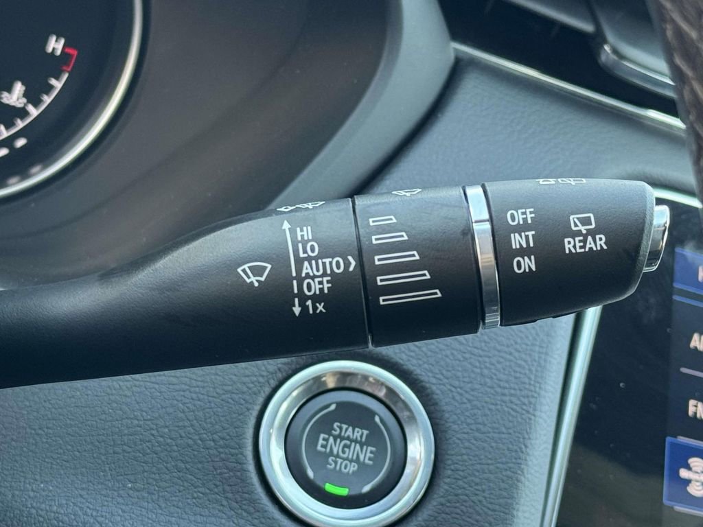 Used 2023 Cadillac XT4 Premium Luxury w/ Cold Weather Package AWD/4WD image 22