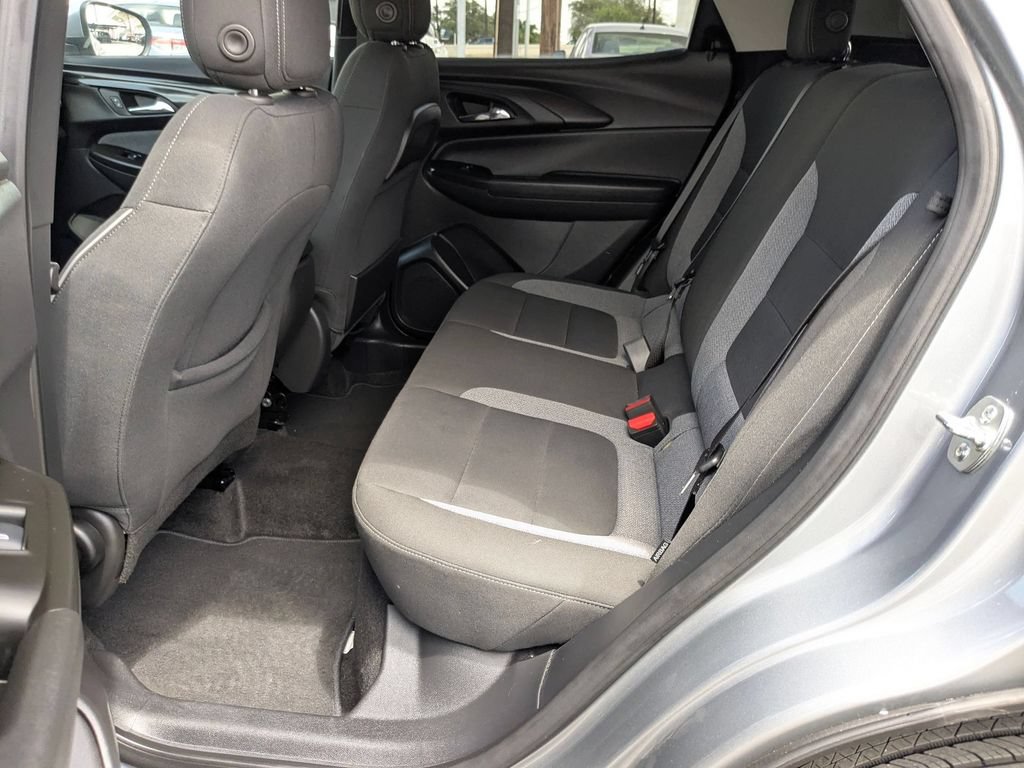 Used 2025 Chevrolet TrailBlazer LT AWD/4WD image 22