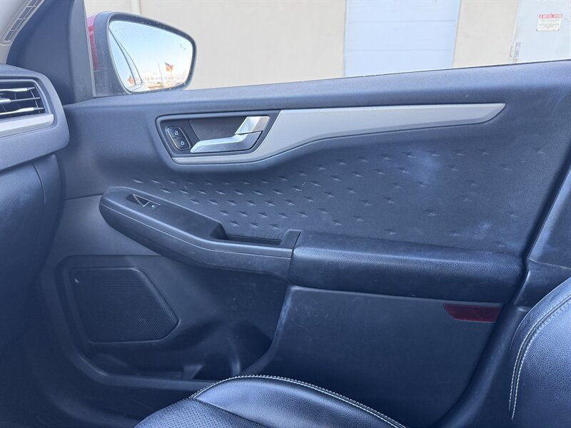 Used 2020 Ford Escape SEL image 13