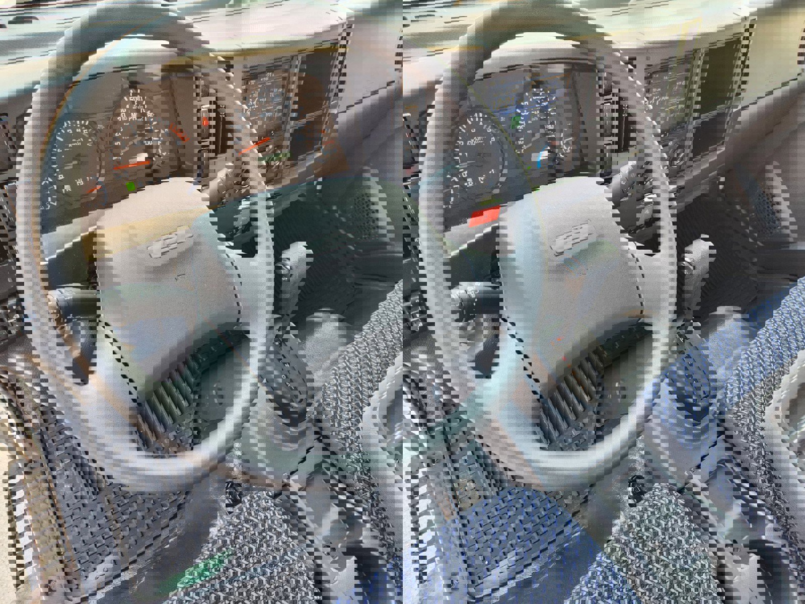 New 2025 Chevrolet Low Cab Forward image 28