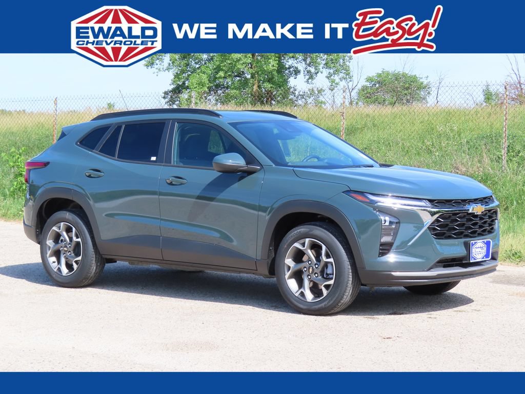 New 2026 Chevrolet Trax LT w/ Driver Confidence Package FWD image 1