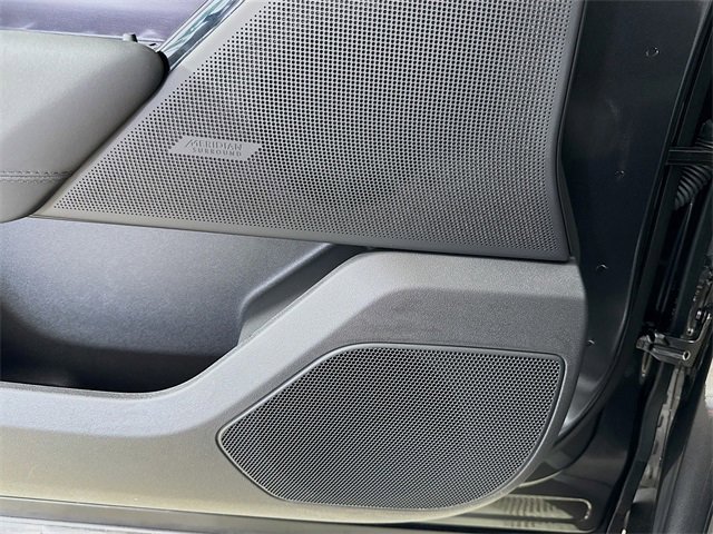 New 2026 Land Rover Range Rover Velar Dynamic SE image 21