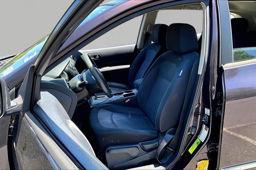 Used 2014 Nissan Rogue S w/ Convenience Package AWD/4WD image 15