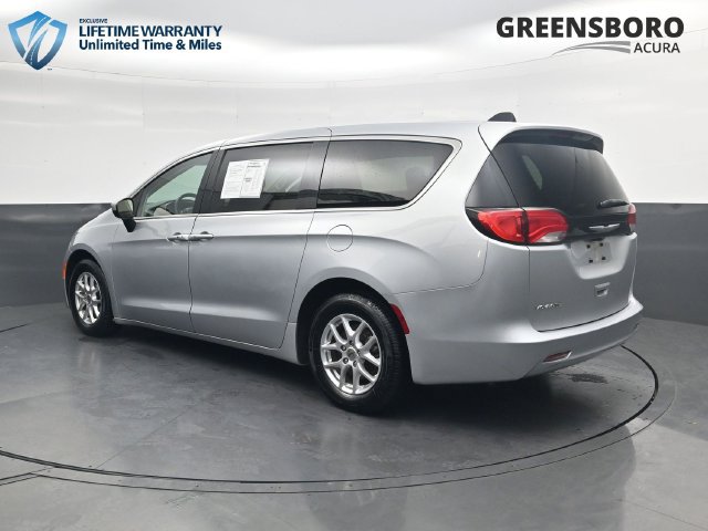 Used 2023 Chrysler Voyager LX FWD image 9