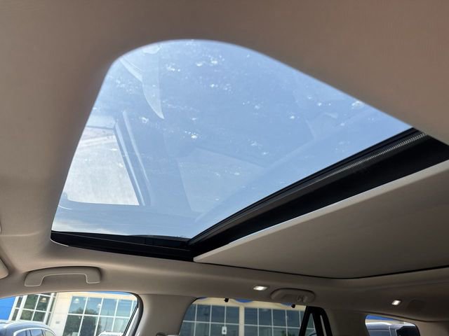 Certified 2023 Honda Pilot Touring image 23