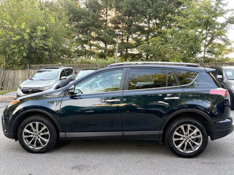 Used 2017 Toyota RAV4 Limited AWD/4WD image 4