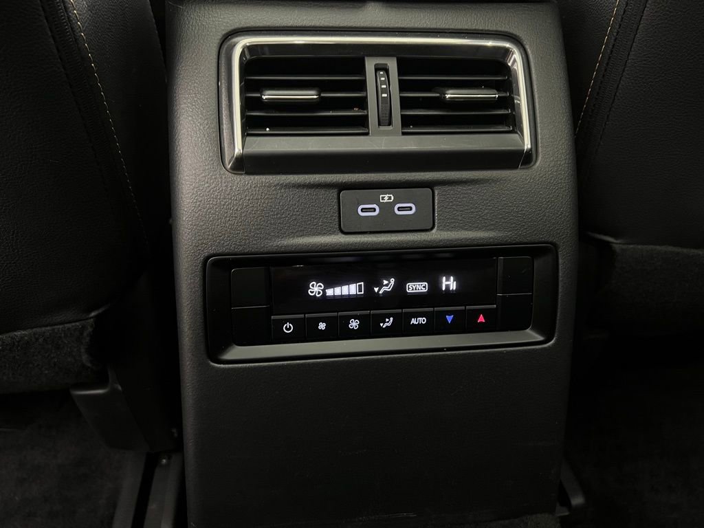 Used 2024 MAZDA CX-90 Plug-In Hybrid w/ Premium Pkg image 21