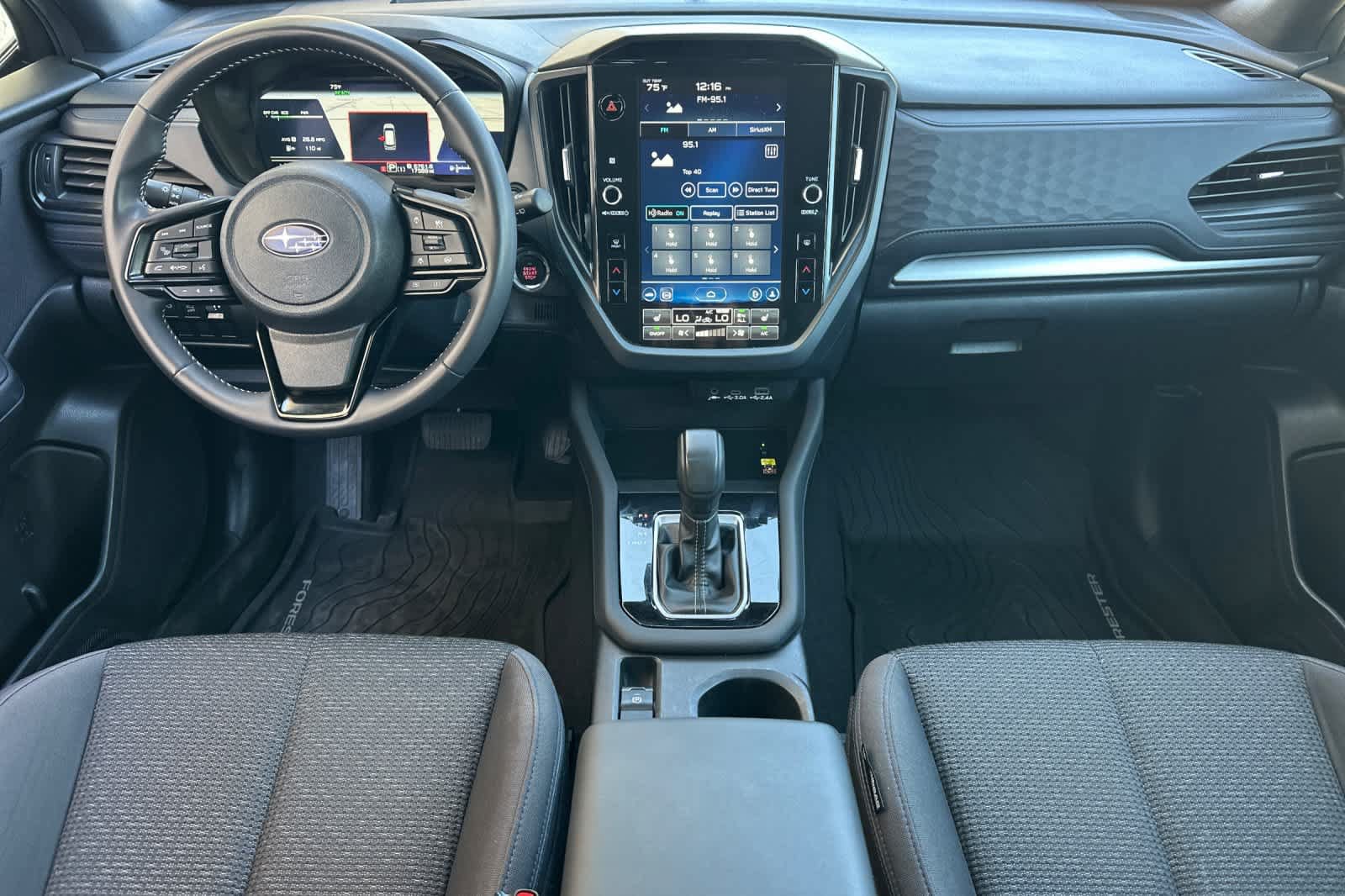 Used 2025 Subaru Forester Premium AWD/4WD image 12