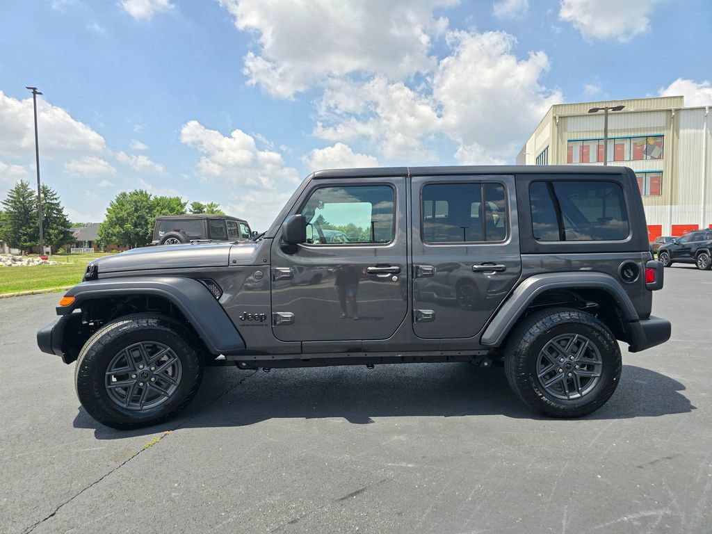 Used 2024 Jeep Wrangler Unlimited Sport AWD/4WD image 5