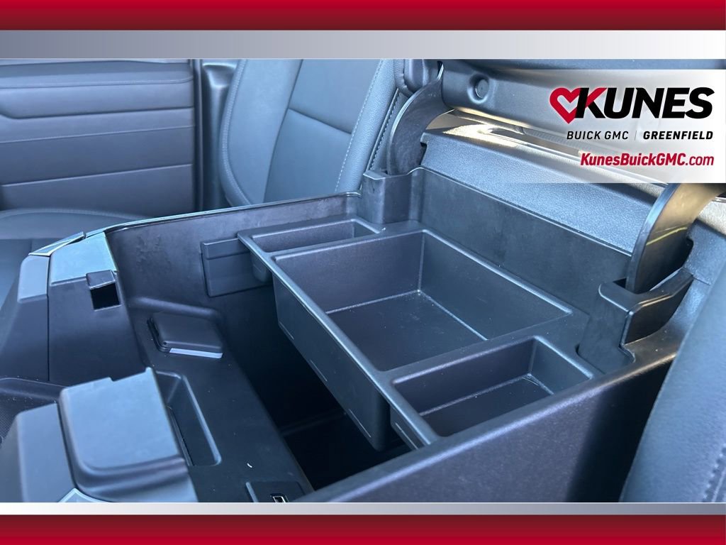 Used 2025 GMC Sierra 2500 SLT w/ SLT Premium Package image 28