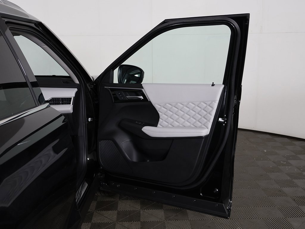 New 2025 Mitsubishi Outlander SEL image 27