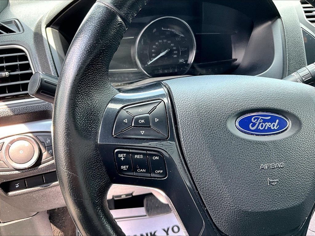 Used 2019 Ford Explorer XLT w/ Equipment Group 202A FWD image 17