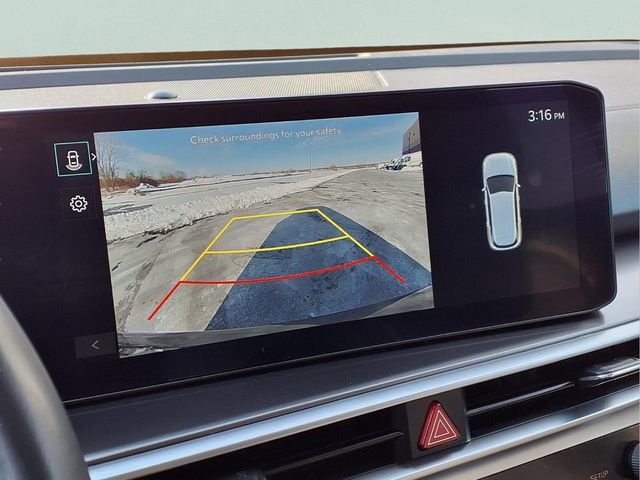 Used 2024 Kia Sorento S image 9