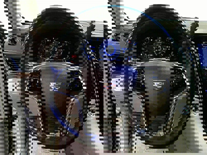 Used 2016 Cadillac Escalade Premium image 13