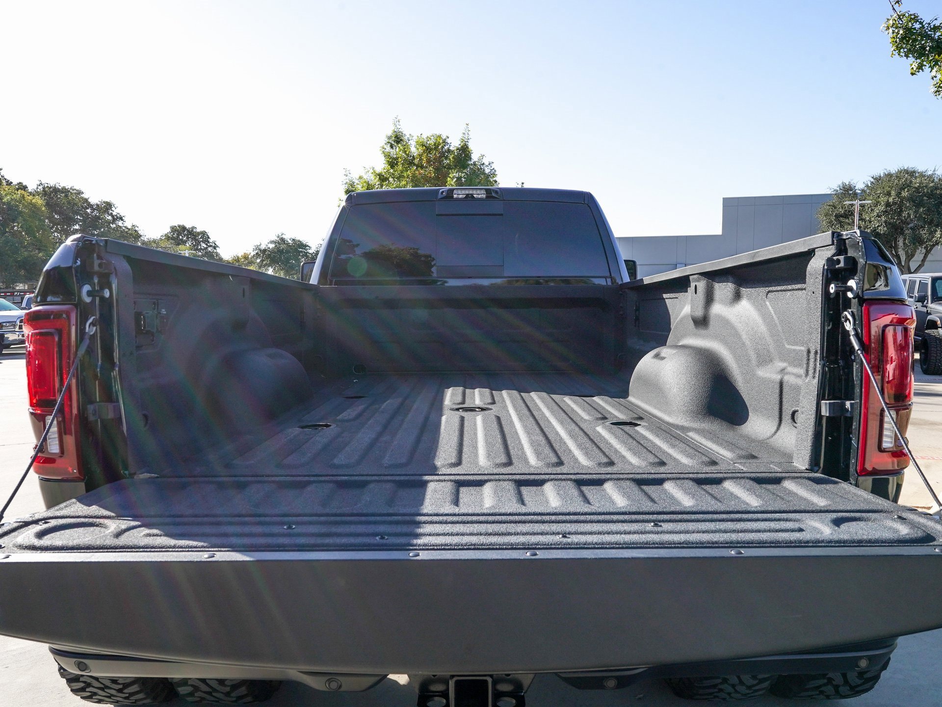 Used 2025 RAM 3500 Limited image 5