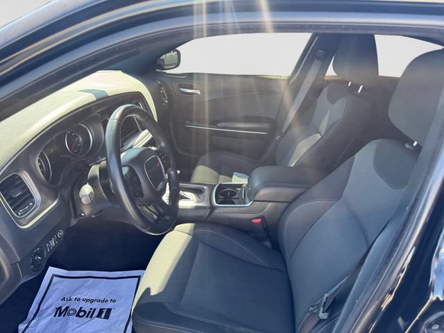 Used 2018 Dodge Charger SXT RWD image 11