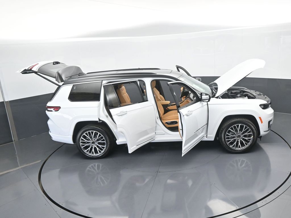 Used 2025 Jeep Grand Cherokee L Summit w/ Luxury Tech Group V image 66