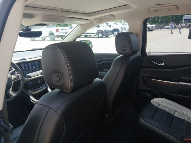 Used 2023 GMC Acadia Denali w/ Denali Ultimate Package FWD image 18