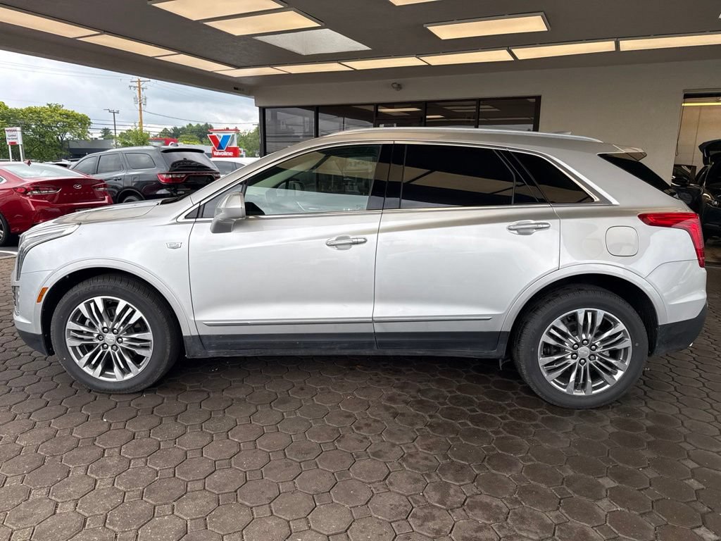 Used 2017 Cadillac XT5 Premium Luxury w/ Advanced Security Package AWD/4WD image 10