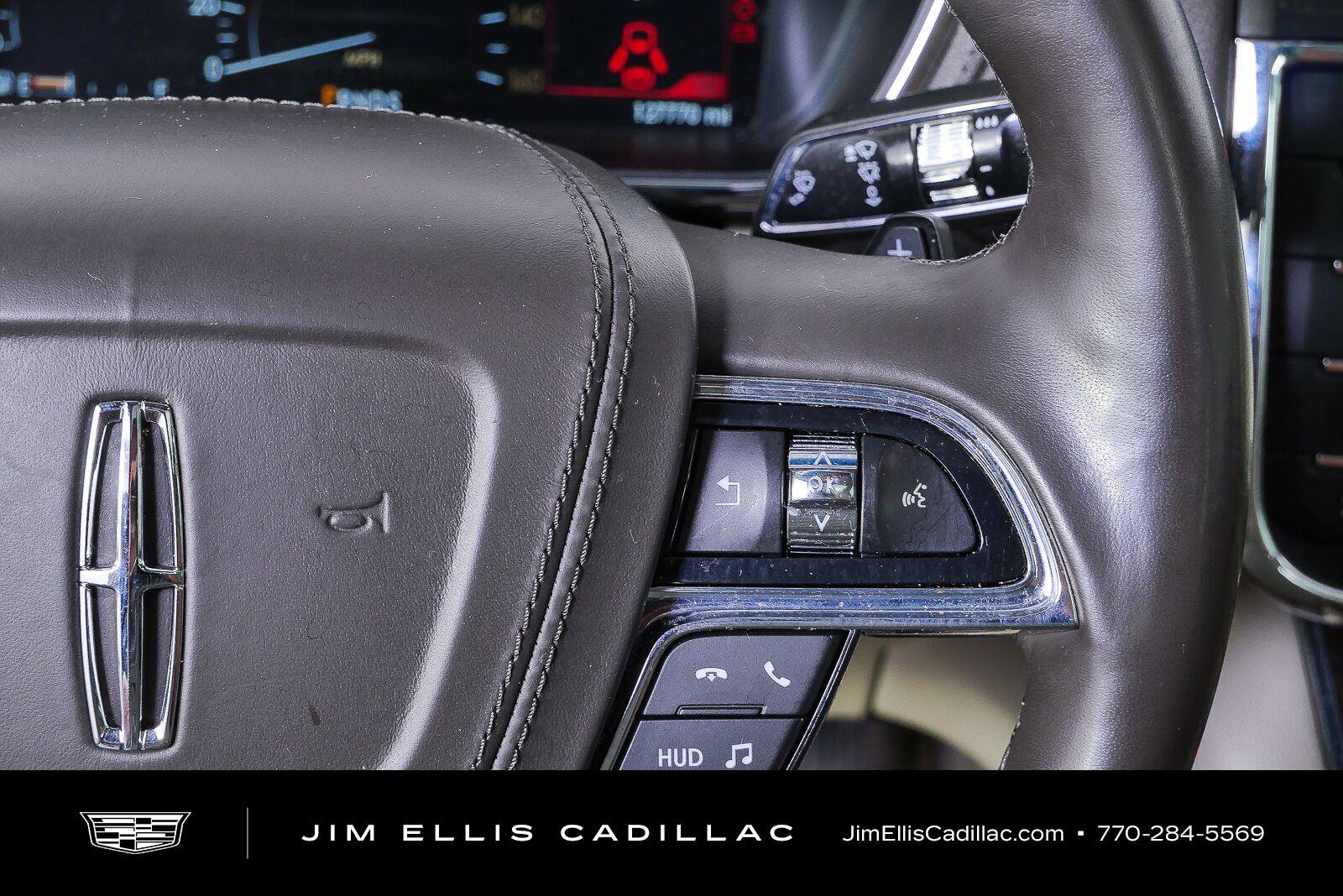 Used 2018 Lincoln Continental Reserve FWD image 12