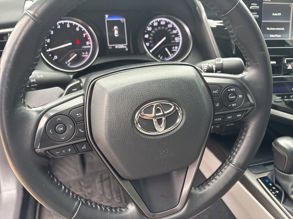 Used 2022 Toyota Camry SE image 15