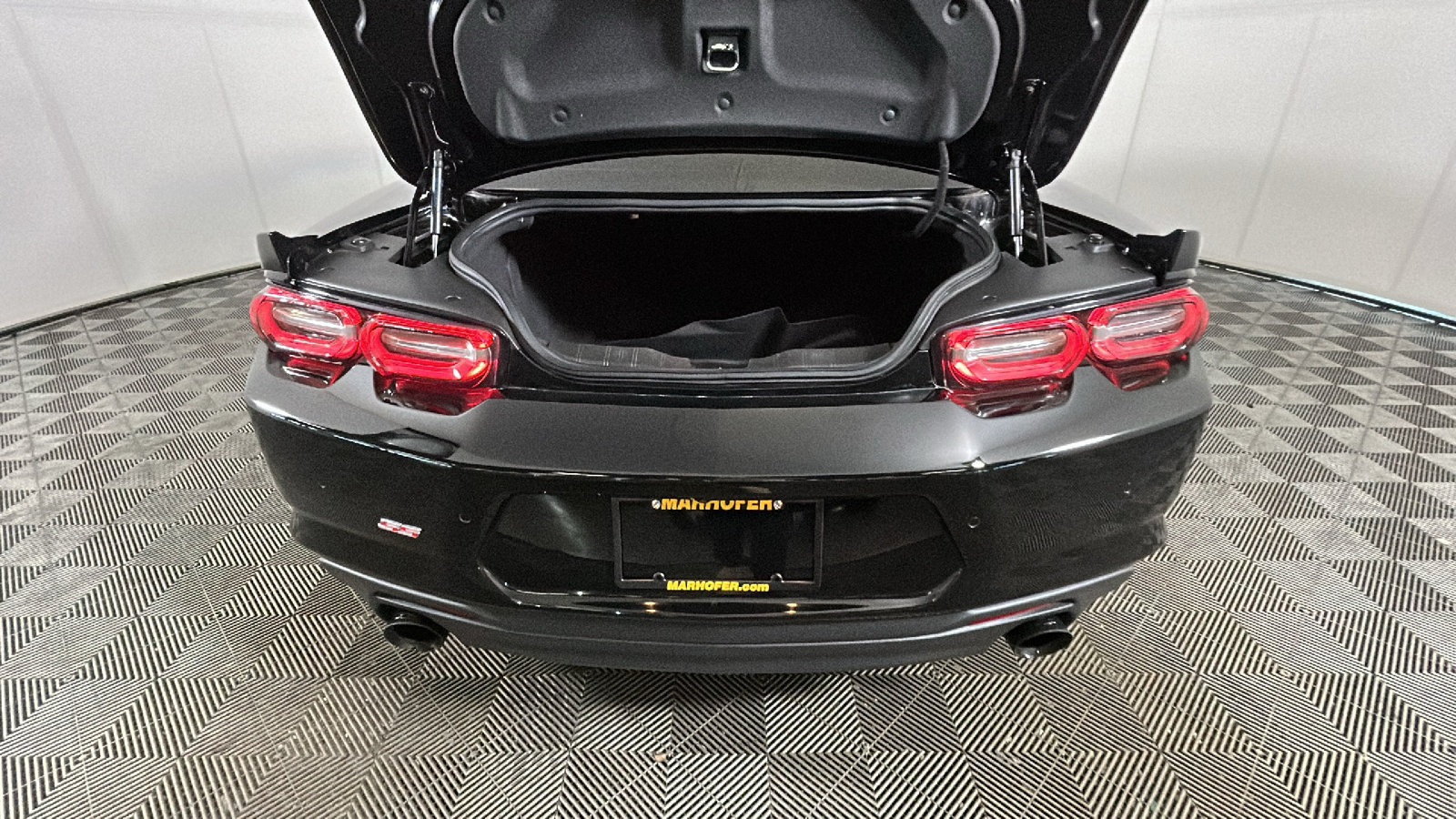 Used 2022 Chevrolet Camaro SS RWD image 32