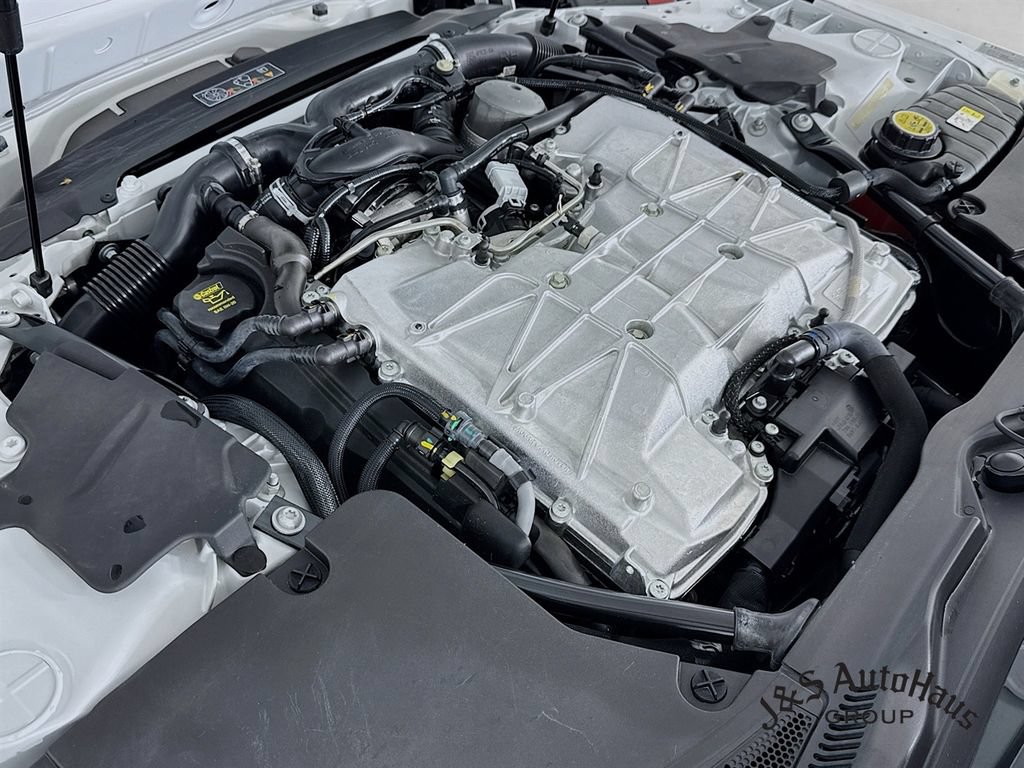 Used 2017 Jaguar F-TYPE SVR AWD/4WD image 38