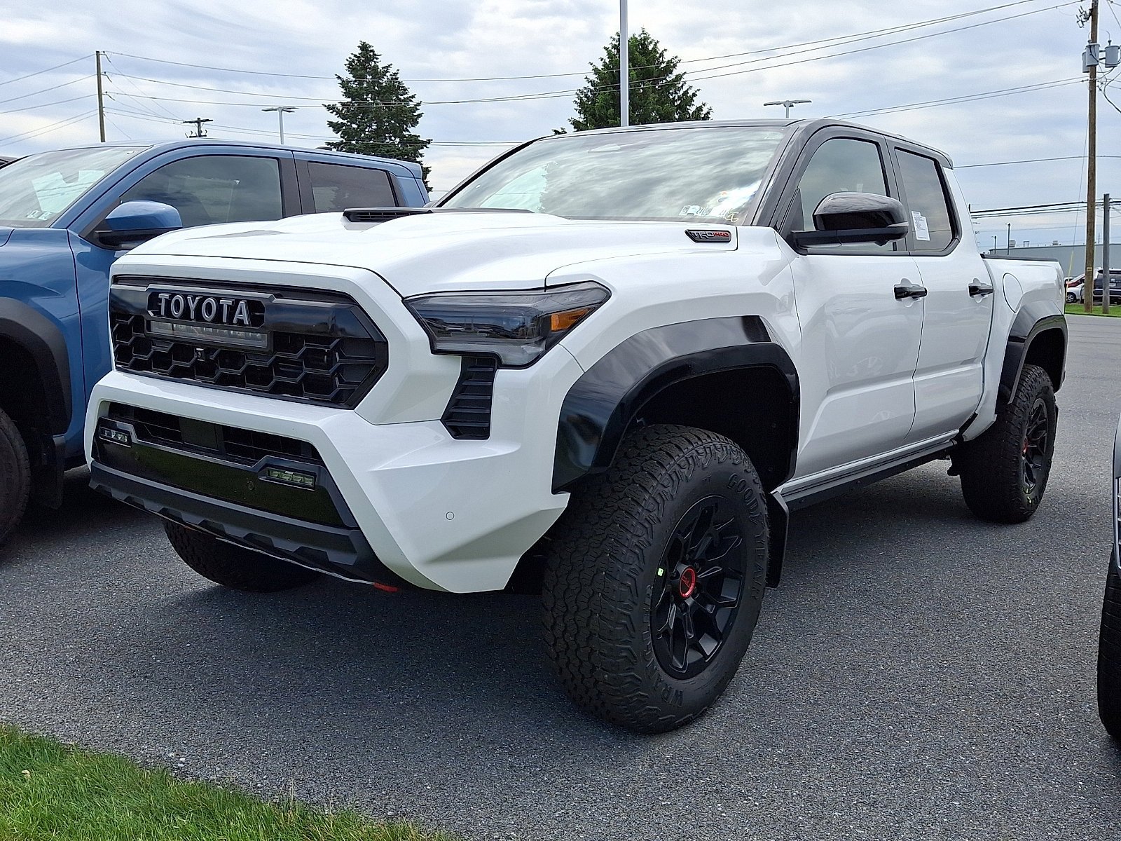 New 2026 Toyota Tacoma TRD Pro AWD/4WD image 3