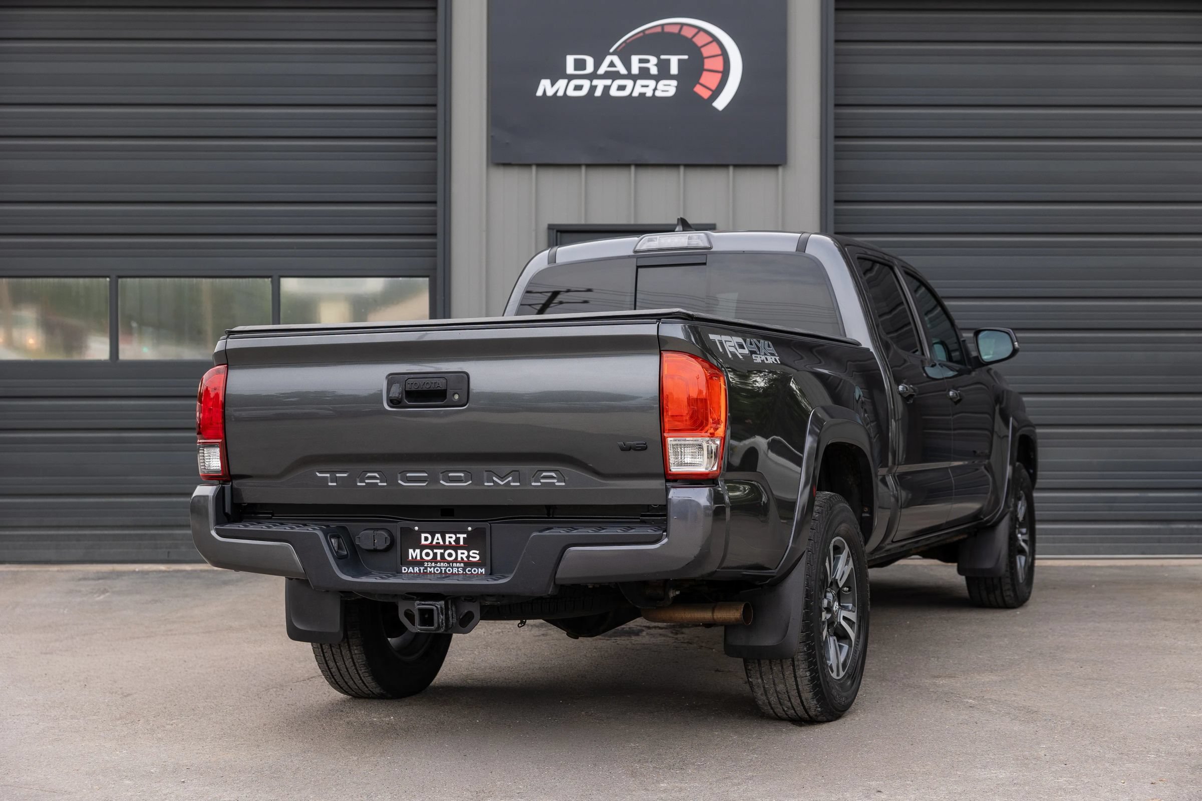 Used 2019 Toyota Tacoma TRD Sport AWD/4WD image 7