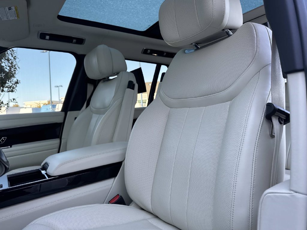 Certified 2024 Land Rover Range Rover Autobiography AWD/4WD image 22