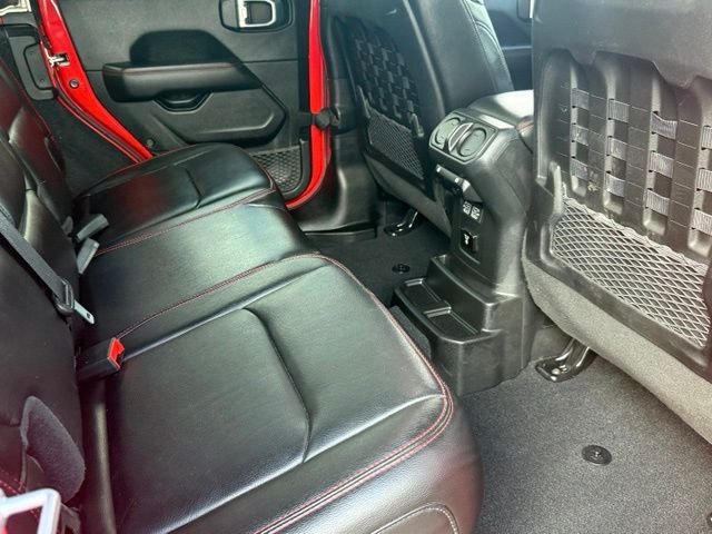 Used 2022 Jeep Wrangler Unlimited Rubicon w/ LED Lighting Group AWD/4WD image 26