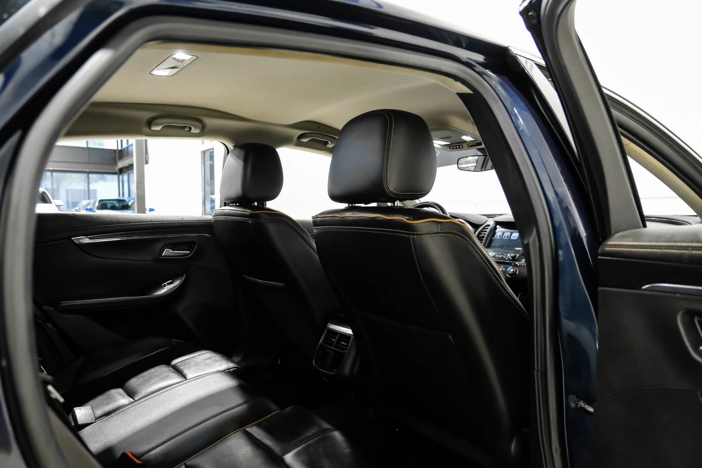 Used 2019 Chevrolet Impala Premier FWD image 36