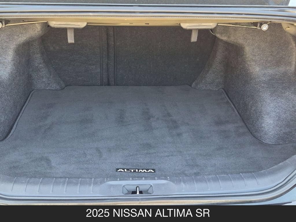 Used 2025 Nissan Altima 2.5 SR FWD image 23