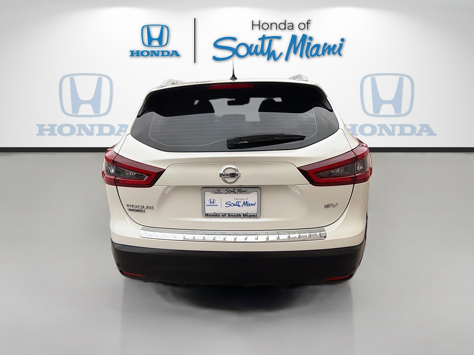 Used 2020 Nissan Rogue Sport SV w/ Technology Package image 6