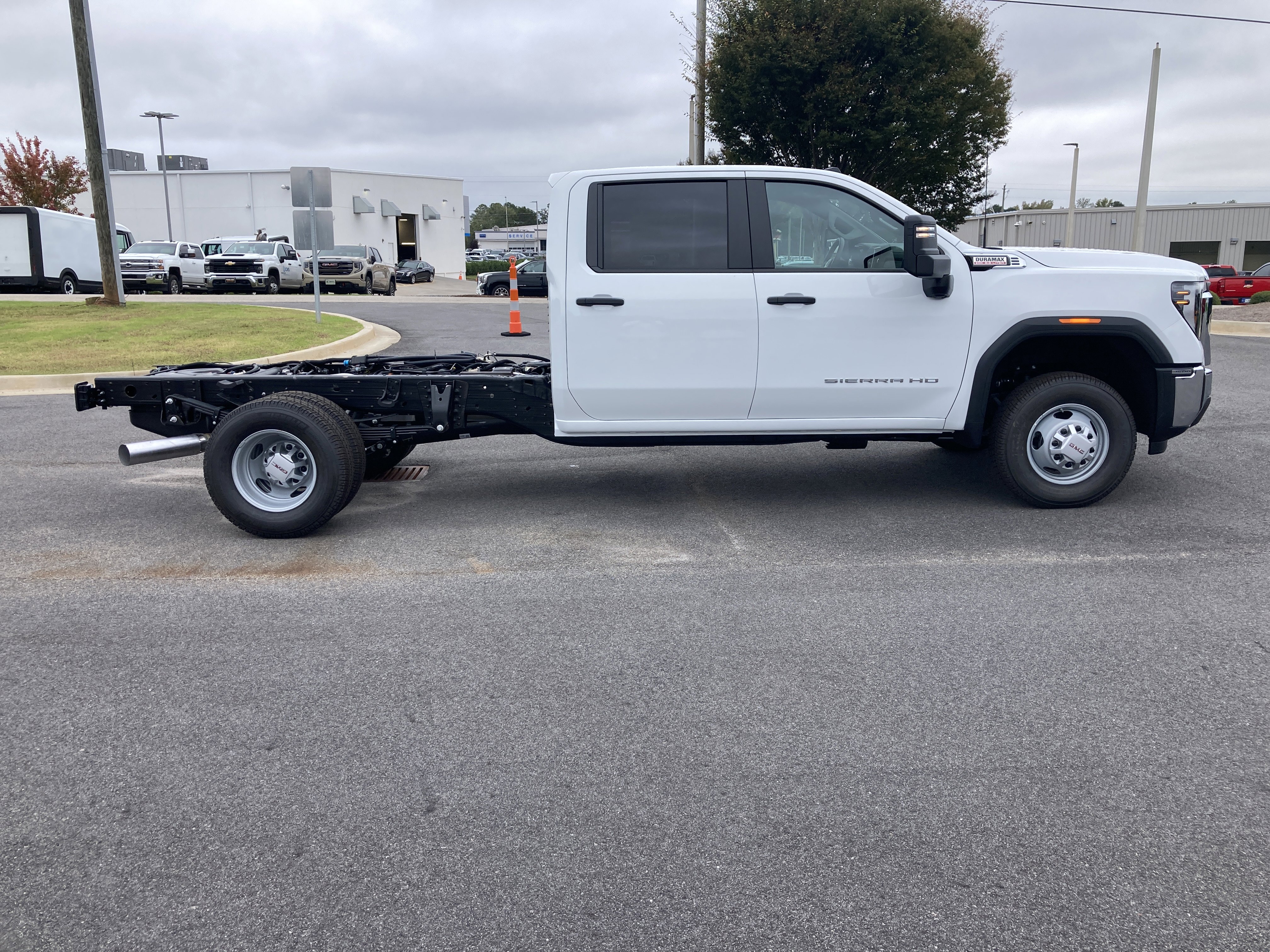 New 2026 GMC Sierra 3500 Pro w/ Convenience Package image 5