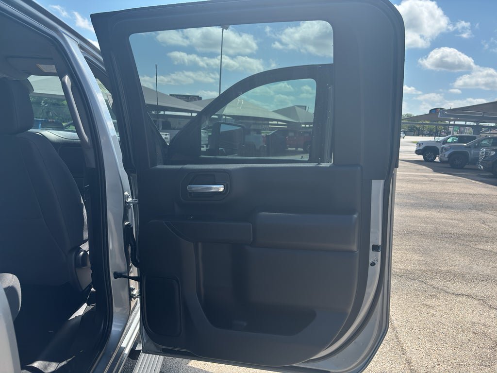 New 2025 Chevrolet Silverado 2500 Custom w/ Custom Value Package AWD/4WD image 18