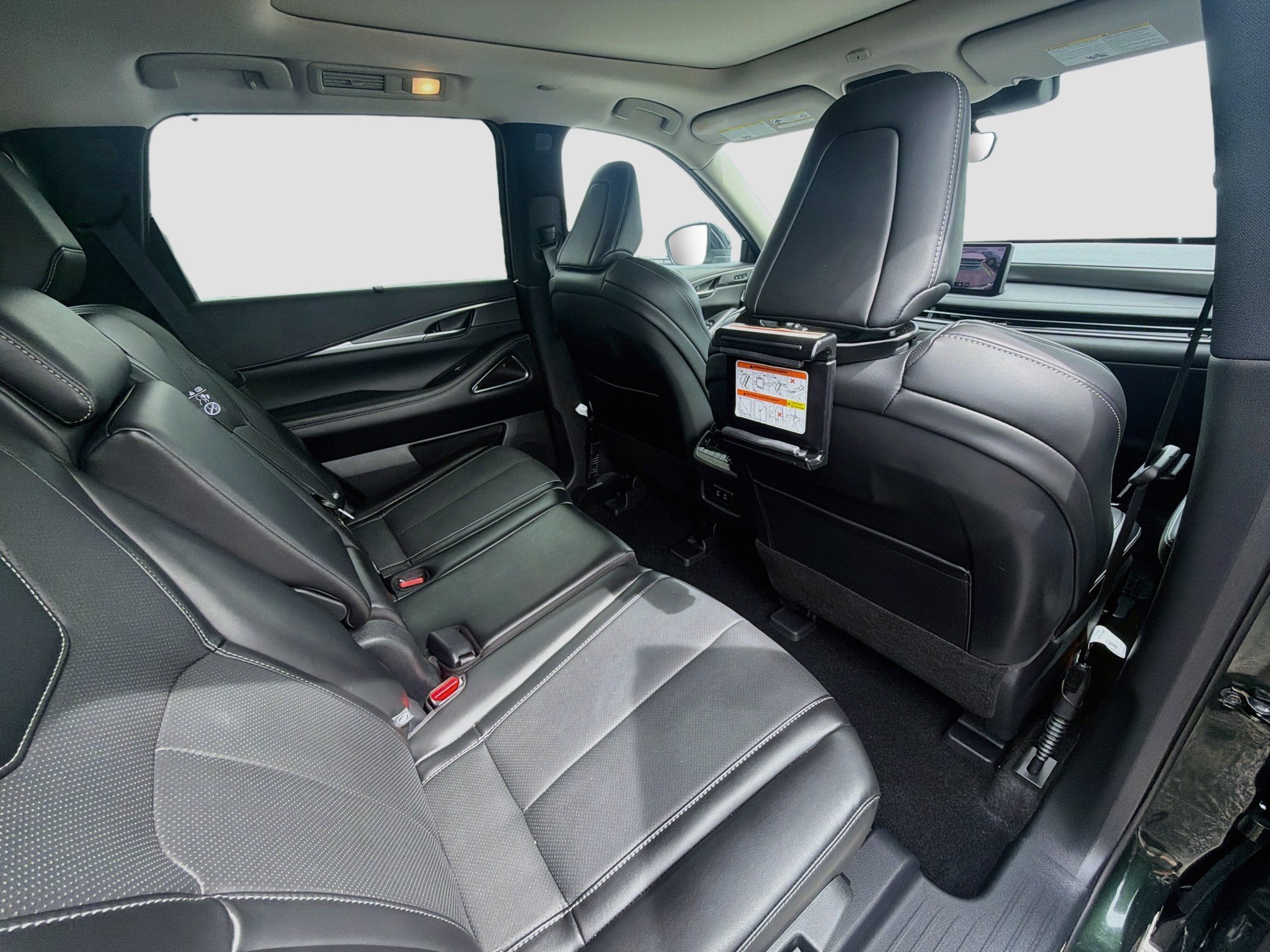 Used 2026 INFINITI QX60 Luxe w/ Family Package FWD image 30