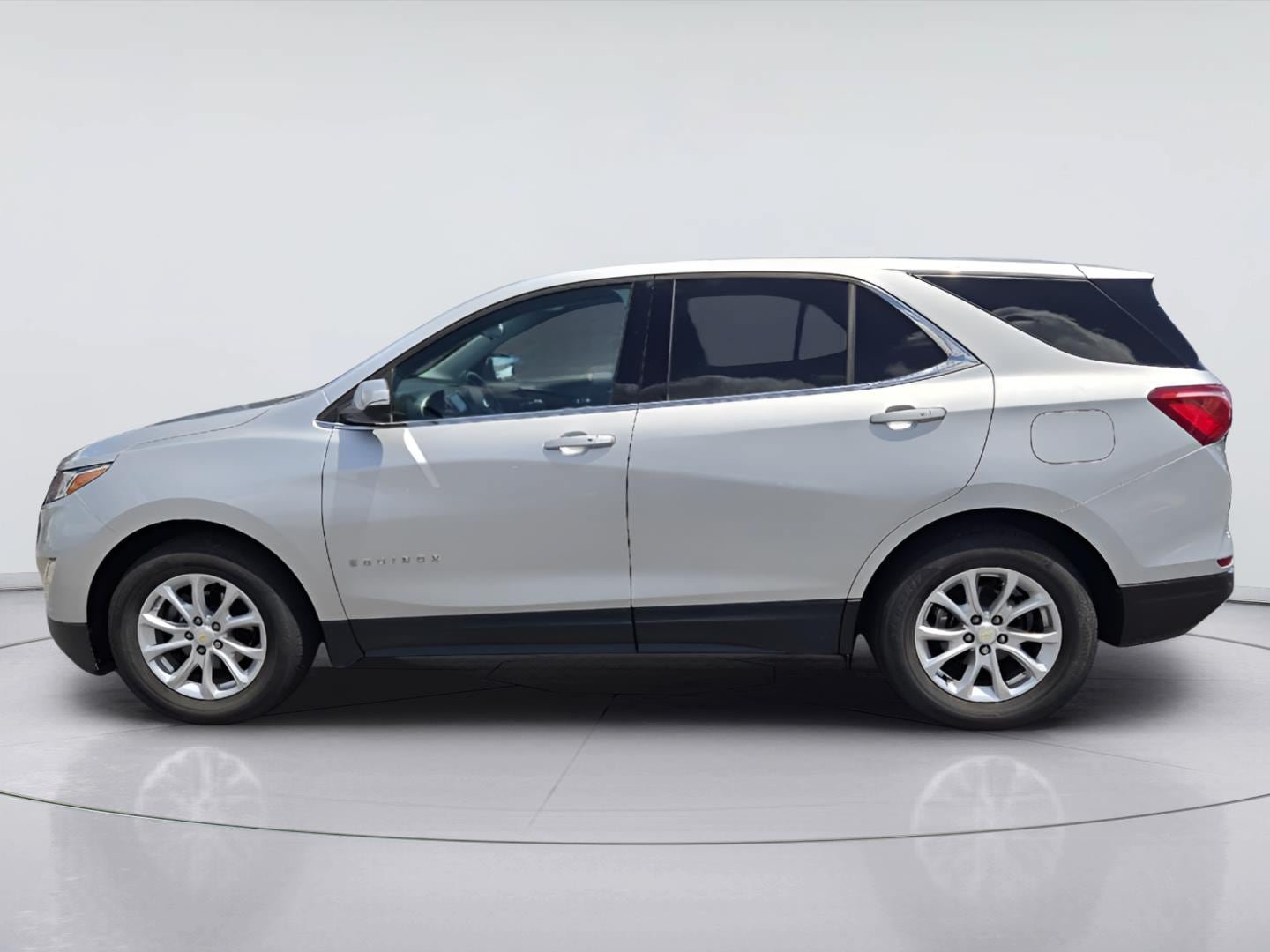Used 2019 Chevrolet Equinox LT FWD image 4