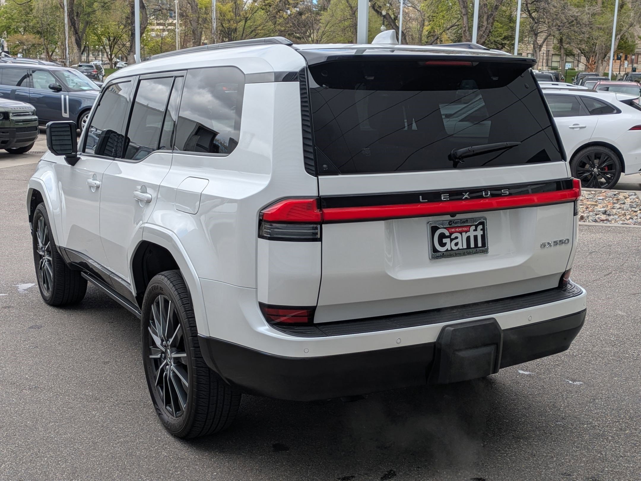 Used 2024 Lexus GX 550 w/ Accessory Package (Z1) image 5