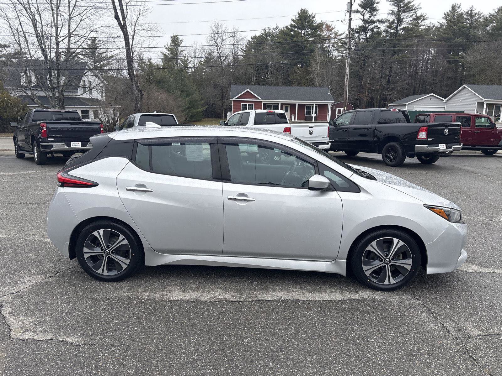 Used 2020 Nissan Leaf SV w/ SV All Weather Package FWD image 7