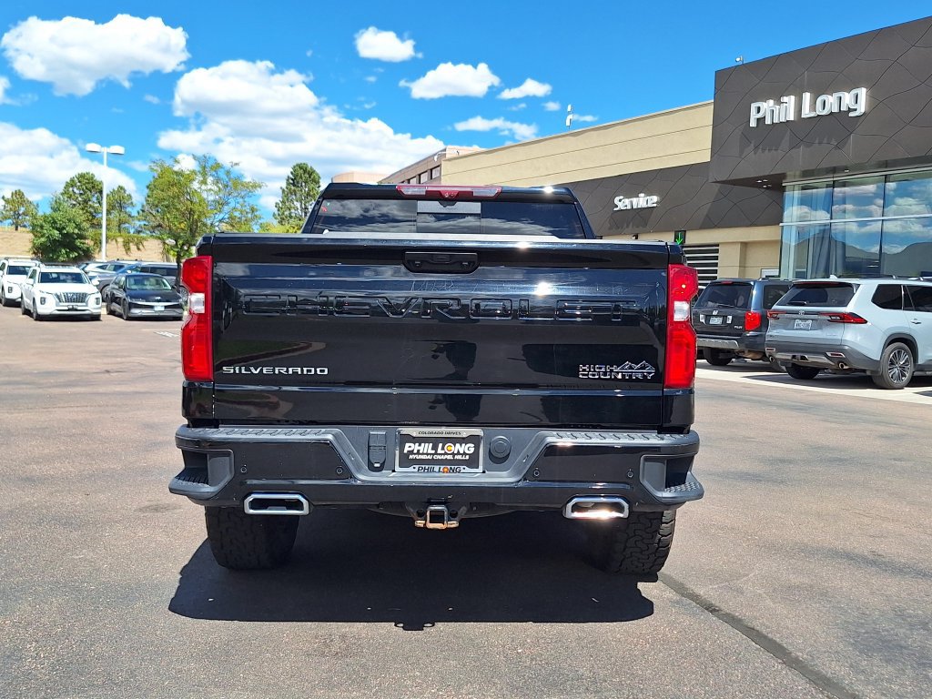 Used 2024 Chevrolet Silverado 1500 High Country w/ Technology Package AWD/4WD image 4
