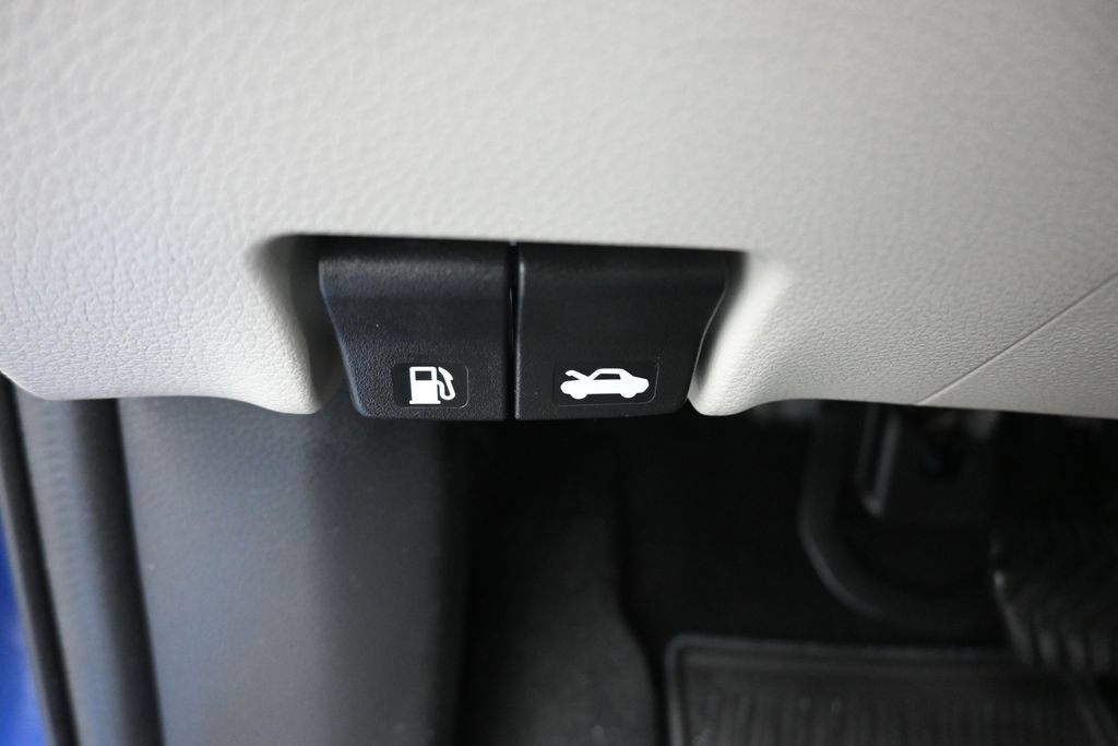 Used 2022 Nissan Rogue Sport SL AWD/4WD image 30